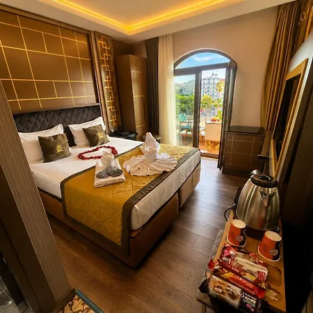 Grand Nobel Hotel 4*